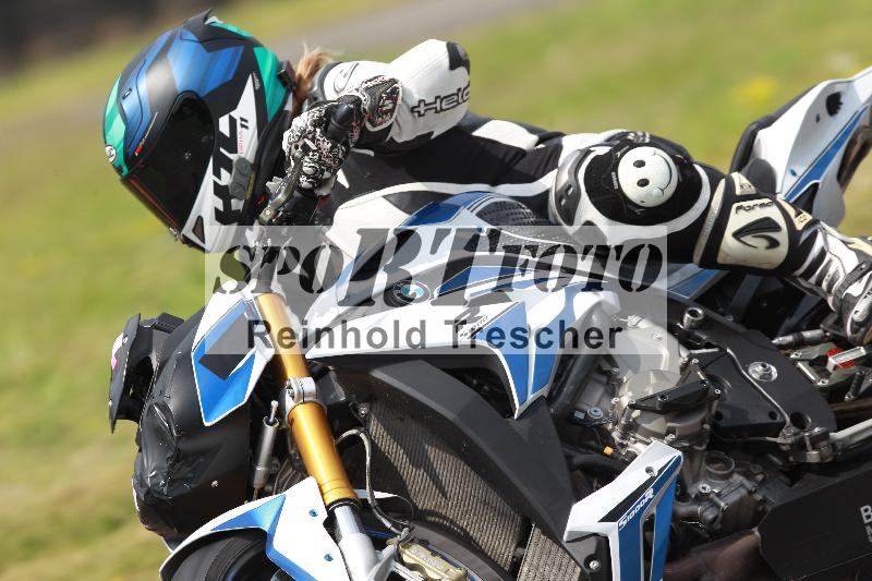 Archiv-2022/13 25.04.2022 Plüss Moto Sport ADR/Freies Fahren/4